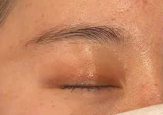 アイブロウ ＤＥＳＴ所属・吉野 瑳桜のヘアスタイル