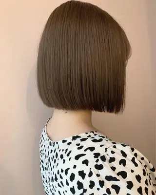 ショート カラー hub hair レイヤー/透明感のヘアスタイル