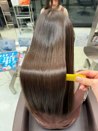 ロング ヘアーメイクWILL 西宮店所属・WILL西宮 藤原 佳奈/髪質改善/艶髪のヘアスタイル