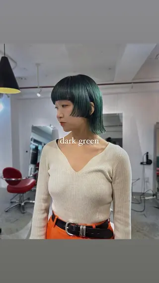 ショート カラー 楪 yuzuriha所属・Saaya/レイヤー /ブリーチ/ブロンドのヘアスタイル