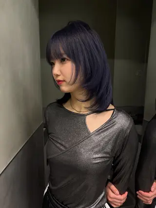 カラー 新井 楓梨のヘアスタイル