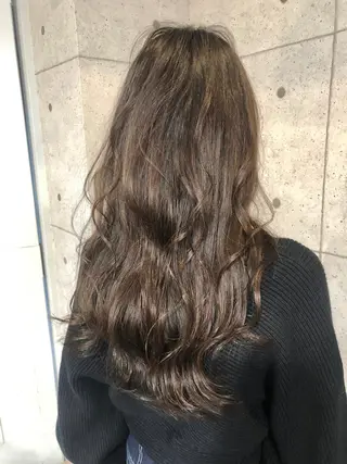 ロング カラー 韓国風/小顔レイヤー /艶カラーのヘアスタイル