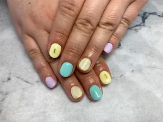 ネイル ネイルリボン 受付スタッフのネイルデザイン