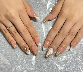 ネイル VIERU 🌈🎀💖のネイルデザイン