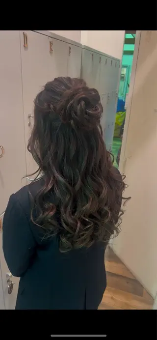 ヘアアレンジ ハイトーンカラー/エ クステ/デザインのヘアスタイル