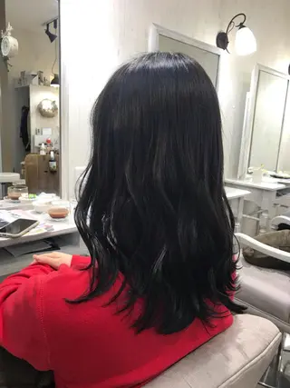 セミロング ネモトメイナ🌿‬ 今月末で退職しますのヘアスタイル