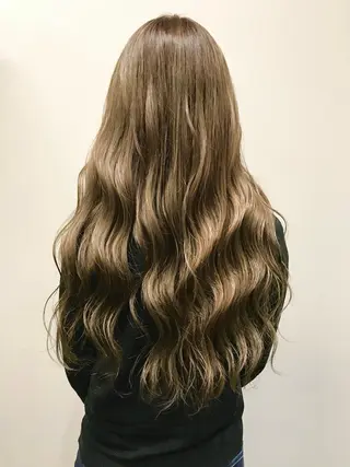 ロング カラー EIIR 玉造.のヘアスタイル