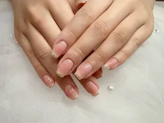 ネイル Fairyフェアリーネイルサロン所属・シズ セキのネイルデザイン