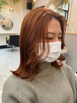 ミディアム カラー 高梨 菜々のヘアスタイル