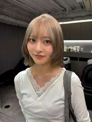 ミディアム 名古屋／デザイン／ ブリーチ/松井亮磨のヘアスタイル