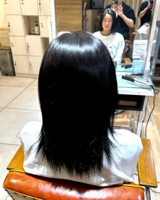 ミディアム カラー 岡本 葵のヘアスタイル