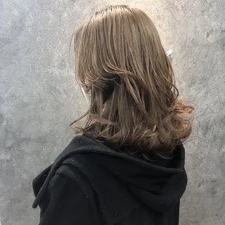 ミディアム 所渉/韓国レイヤー /ウルフカットのヘアスタイル