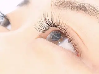 マツエク・マツパ Eyelash Salon Blanc【ブラン】まつげエクステ専門美容室 ノクティプラザ溝の口店所属・太田 この葉のマツエク・マツパデザイン