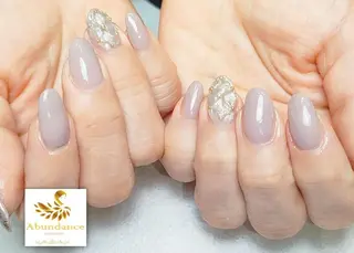 ミディアム 完全予約制個室サロン Abundancesのネイルデザイン