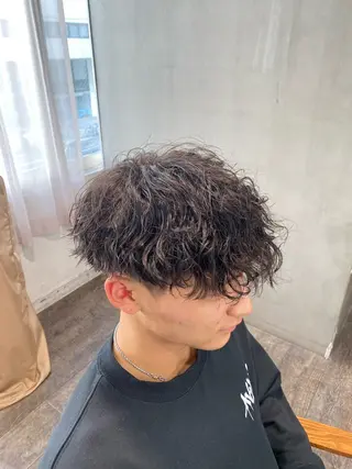 ショート パーマ メンズ 江﨑 翔のヘアスタイル