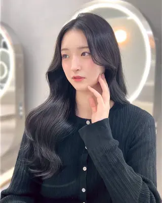 ミディアム i. +SAPPORO所属・縮毛矯正/ 艶髪♡/AYAKAのヘアスタイル