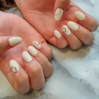 ネイル ジェヌインネイル 河内のネイルデザイン