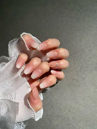 ネイル I-nailロング /ワンホン/キラキラのネイルデザイン