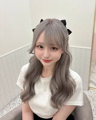 ロング 💎のぼりゆい/大須 ブリーチなしWカラーのヘアスタイル