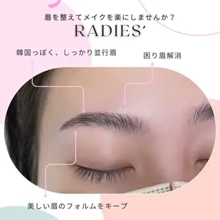 アイブロウ sawaka🪽うる 艶カラー/レイヤーのヘアスタイル