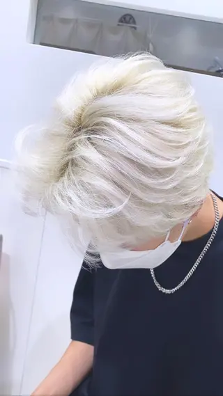 ショート カラー メンズ ハイトーン特化🌟 カワシマシュンスケのヘアスタイル