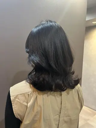 ミディアム 中村 ひなたのヘアスタイル