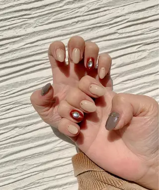 ネイル 𝐑𝐞𝐯𝐢𝐨 ___堺市西区のマツエク・マツパデザイン