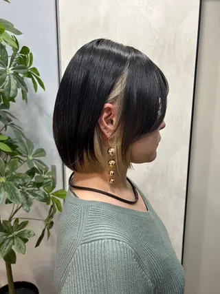 ショート カラー ハイライト/レイヤー ミルクティー/山本のヘアスタイル