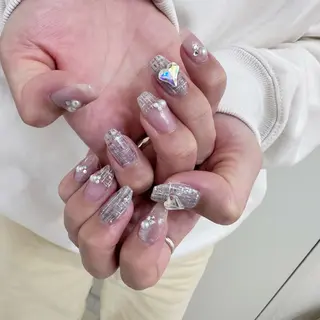 ネイル Elegancia. Hiromiのネイルデザイン