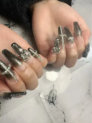 ネイル 新山 聖のネイルデザイン