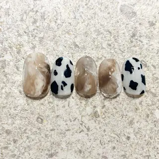 ネイル esby Loely MIZUKIのネイルデザイン