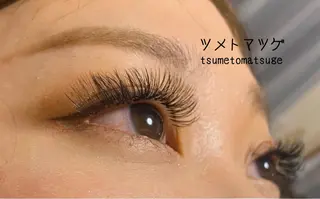 ミディアム マツエク・マツパ ツメトマツゲ .のネイルデザイン