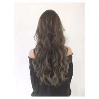 ロング カラー biscohair 髪にドラマを。のヘアスタイル