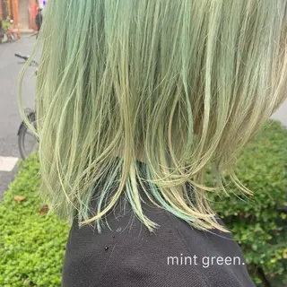 ミディアム カラー RINA🧤 デザインとボブのヘアスタイル