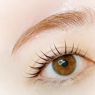 アイブロウ favori 江坂のマツエク・マツパデザイン