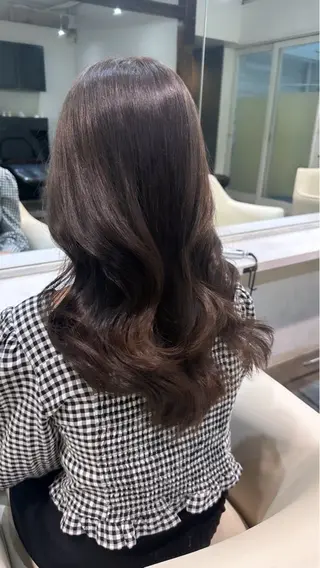 ロング レイヤー透明感カラー / MAIKAのヘアスタイル