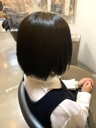 カラー 三品 早妃のヘアスタイル
