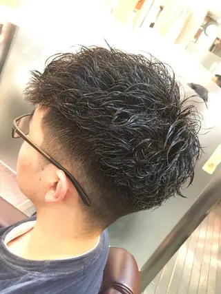ショート ゼロスバーバーショップ所属・予約1000件超 ✨メンズパーマのヘアスタイル