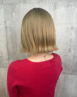 カラー _WHITE 浜松 店長 もえかのヘアスタイル