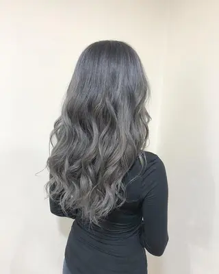 ロング ヤマグチ ヒカルのヘアスタイル