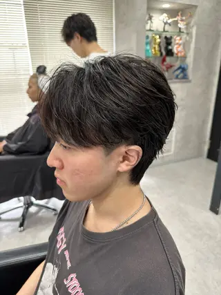 ショート パーマ メンズ ユウ🪄 パーマ指名No1のヘアスタイル