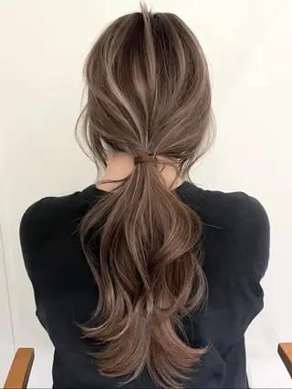 セミロング 市毛 結菜のヘアスタイル