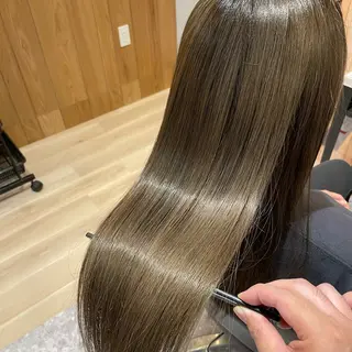 セミロング 髪質改善 🍀岡村凌也のヘアスタイル