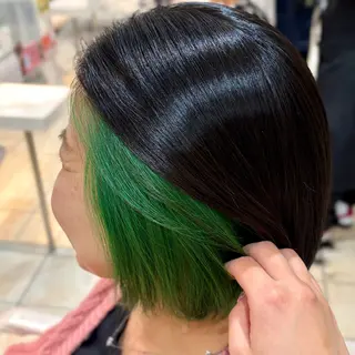 ショート カラー ブリーチ/ヘアセット 【𝙍𝙞𝙣𝙤】のヘアスタイル
