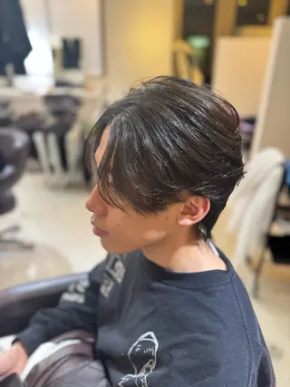 メンズ grandoll本店所属・葛城 咲羽のヘアスタイル