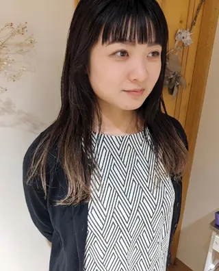 ロング カラー kaminote所属・マエハラ ナナのヘアスタイル