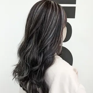 ロング カラー TONI&GUY所属・Otsuka Satsukiのヘアスタイル