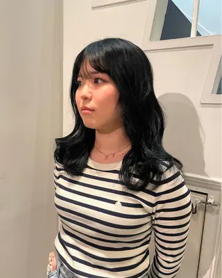 ロング カラー 向坂 亜美のヘアスタイル