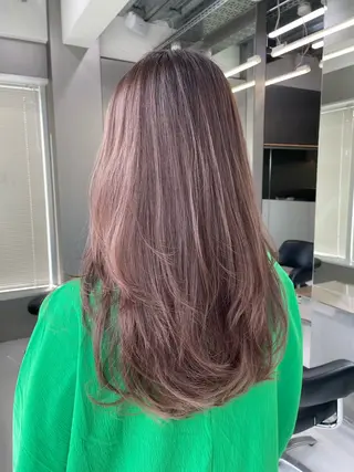 ロング 🫧バレイヤージュ/ ハイトーン/ミズキのヘアスタイル