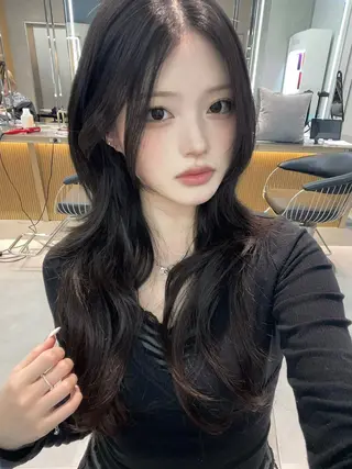 ロング 韓国ヘア/レイヤー Londエレンのヘアスタイル